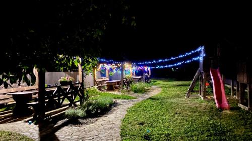 Taman di luar Гостьовий Будинок Косонь
