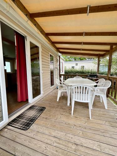 Photo de la galerie de l'établissement Bungalow - 2 à 3 chambres, à Onzain