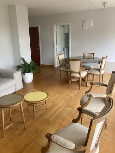 Photo de la galerie de l'établissement appart Porte de Paris av garage, à Lille