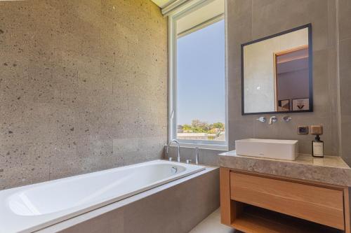 Koupelna v ubytování Villa Taman Famindo Canggu V8 by Great Bali Villas