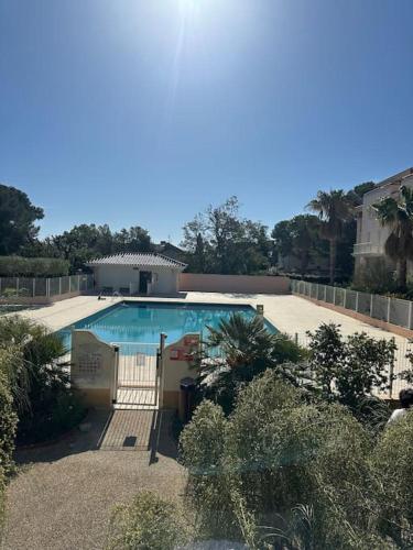 L éden mer et piscine appartement 53 m2