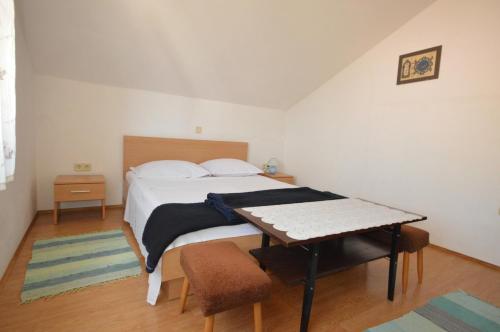 Apartmani Maja