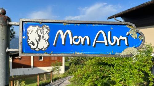 Certifikát, hodnocení, plakát nebo jiný dokument vystavený v ubytování Chalet Mon Abri