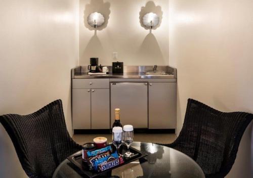 Hotel Lombardy Image