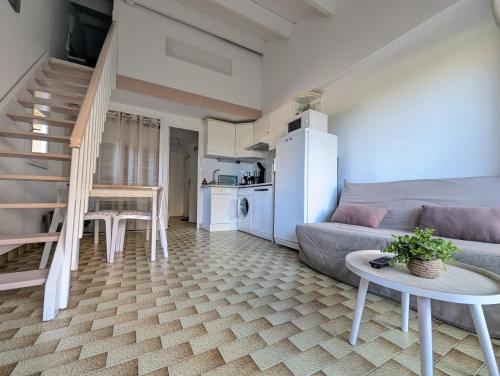 Η κουζίνα ή μικρή κουζίνα στο Maison de vacances au bord de la marina, WIFI, clim