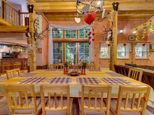 Φωτογραφία από το άλμπουμ του Holiday Home Gościniec Pod Dwoma Sercami by Interhome σε Tuplice