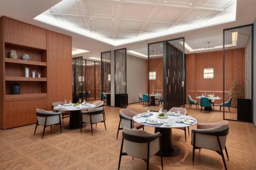 Χώρος καθιστικού στο voco Jincheng Danhe by IHG
