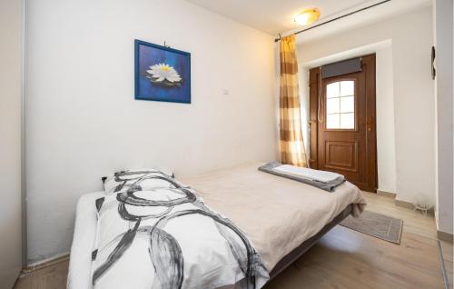 Lovely Apartment In Split With Wifi