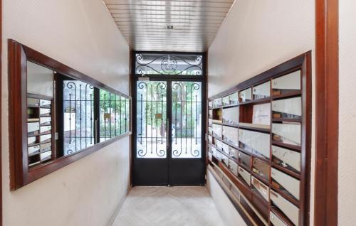 Awesome Apartment In Cannes With Wifi