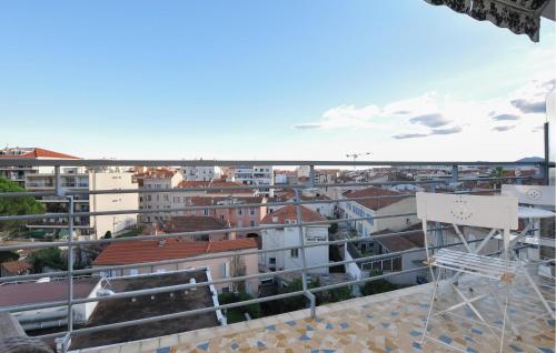 Awesome Apartment In Cannes With Wifi