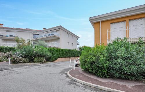 1 Bedroom Gorgeous Apartment In Antibes photo 9