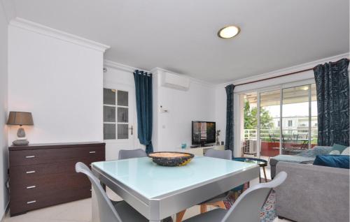 1 Bedroom Gorgeous Apartment In Antibes photo 6