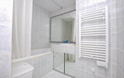 1 Bedroom Gorgeous Apartment In Antibes photo 19