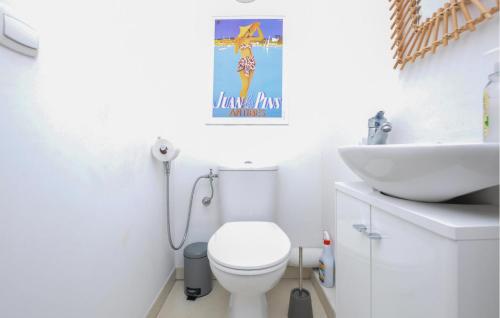 1 Bedroom Gorgeous Apartment In Antibes photo 18