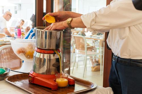 Jídlo v aparthotelu nebo okolí