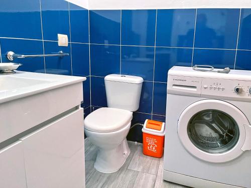Gallery image of L12A Bright, well furnished, close to the beach and village centre in Prainha