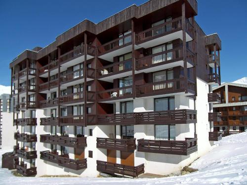 Apartment Les Tommeuses - Val Claret-37 by Interhome