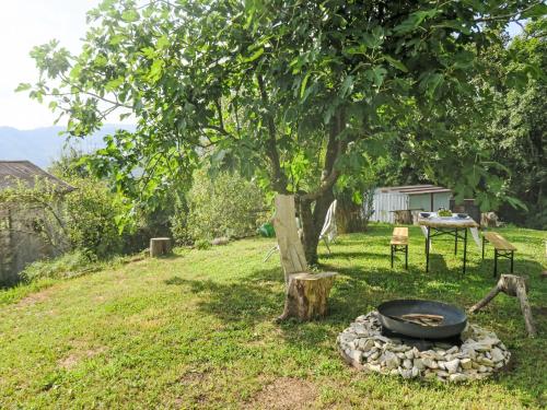 Κήπος έξω από το Holiday Home delle Maschere by Interhome