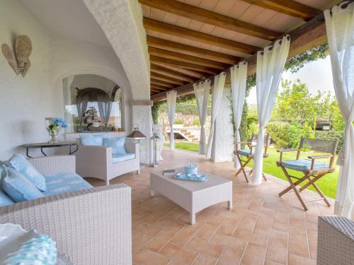 Posezení v ubytování Villa Smeralda by Interhome