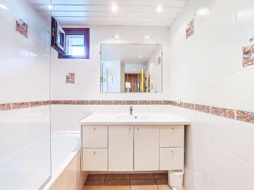 Apartment Le Grand Tichot A et B - Val Claret-18 by Interhome