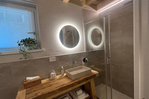 Ένα μπάνιο στο La casa di Gio