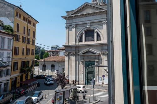 Colonne San Lorenzo Bilo - Walk to M4 Vetra, Duomo & Navigli