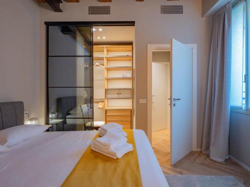 Xenia Apartments - Modern Suite in Sant'Ambrogio