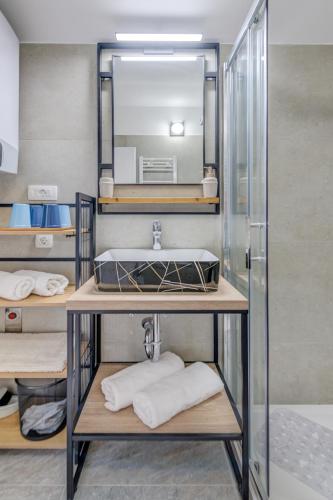 Family Bliss Central Apartment