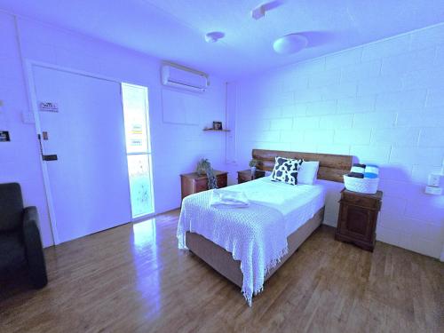 Postel nebo postele na pokoji v ubytování Kilcoy Motel