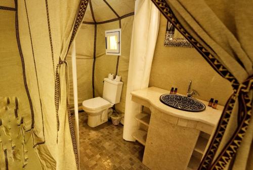 Koupelna v ubytování Royal Morocco Camp