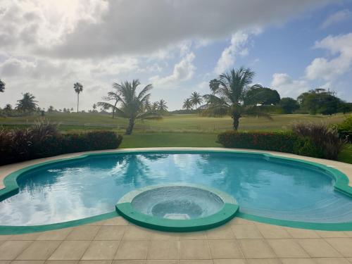 Πισίνα στο ή κοντά στο Villa Sans-Souci