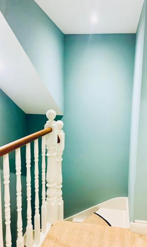 Private Comfortable Loft Apt in Superb Period Home photo 13