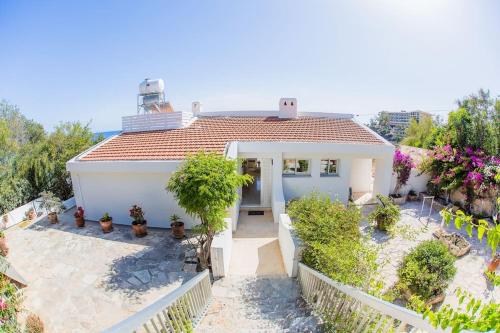 Coral Bay Beach House Apartment