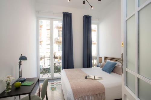 SingularStays Ca Iconic Living