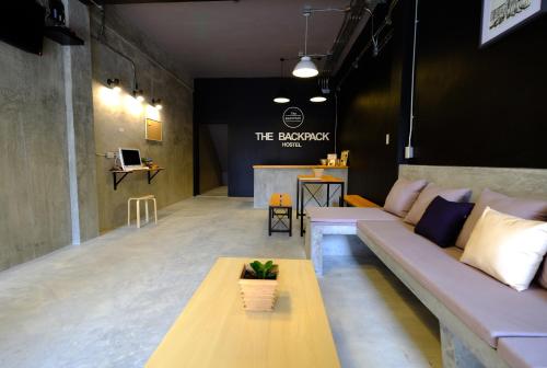 Zona de estar de The Backpack Hostel