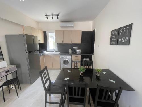 Mari House-close to the beach