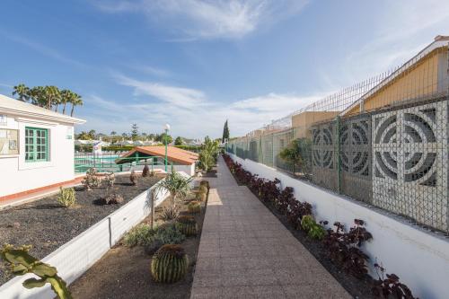 Private Solarium Garden Bungalow - Pool