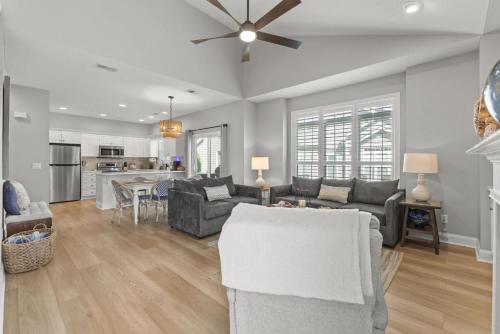 Fairway Oaks Unit 57B photo 9