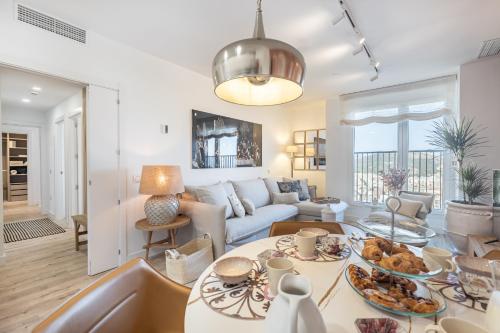 Malaga Skyline 8 Pool & Parking Free