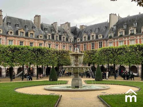 Paris Marais Saint Paul by Melvane