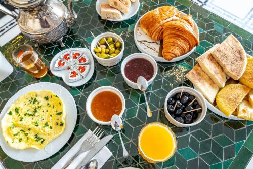 Mâncare la sau în apropiere de acest riad