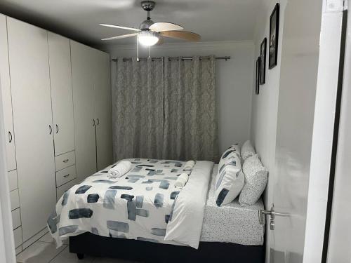 Postel nebo postele na pokoji v ubytování Eagle Apartment