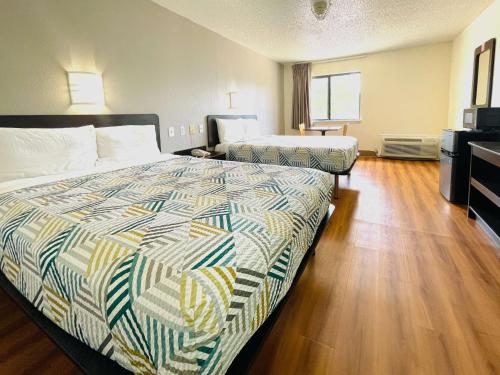 Postel nebo postele na pokoji v ubytování Motel 6-Duncanville, TX - Dallas