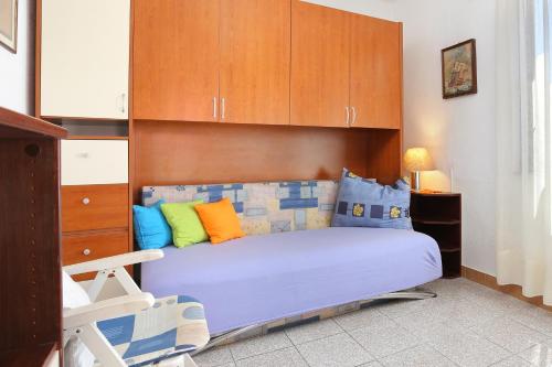 Apartments with WiFi Makarska - 19038