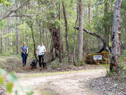 Tetamu yang menginap di Jarrah Grove Forest Retreat - Adults Only Luxury Chalet