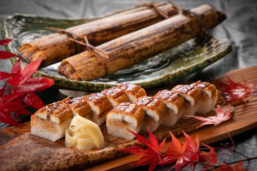 旅館の敷地内または近くでの食事または食べ物