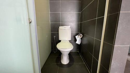 Un baño de The Leverage Business Hotel - Rawang