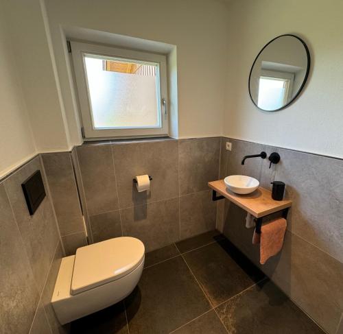 Koupelna v ubytování Ferienwohnungen mit privater Sauna und traumhaften Salzwasser-Pool