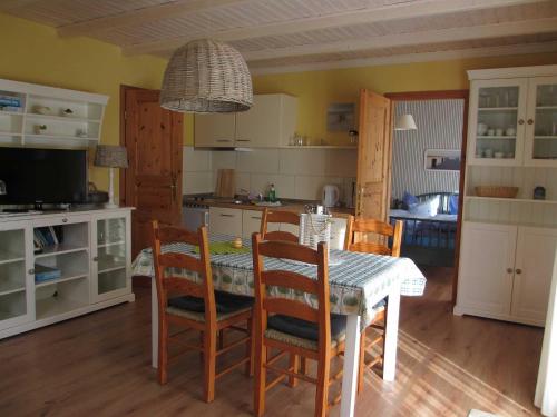 Kuchyň nebo kuchyňský kout v ubytování Ferienhaus Woge