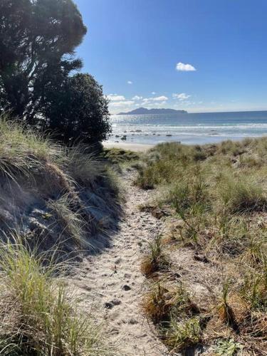 Gallery image of The Blue Beach House in Mangawhai
